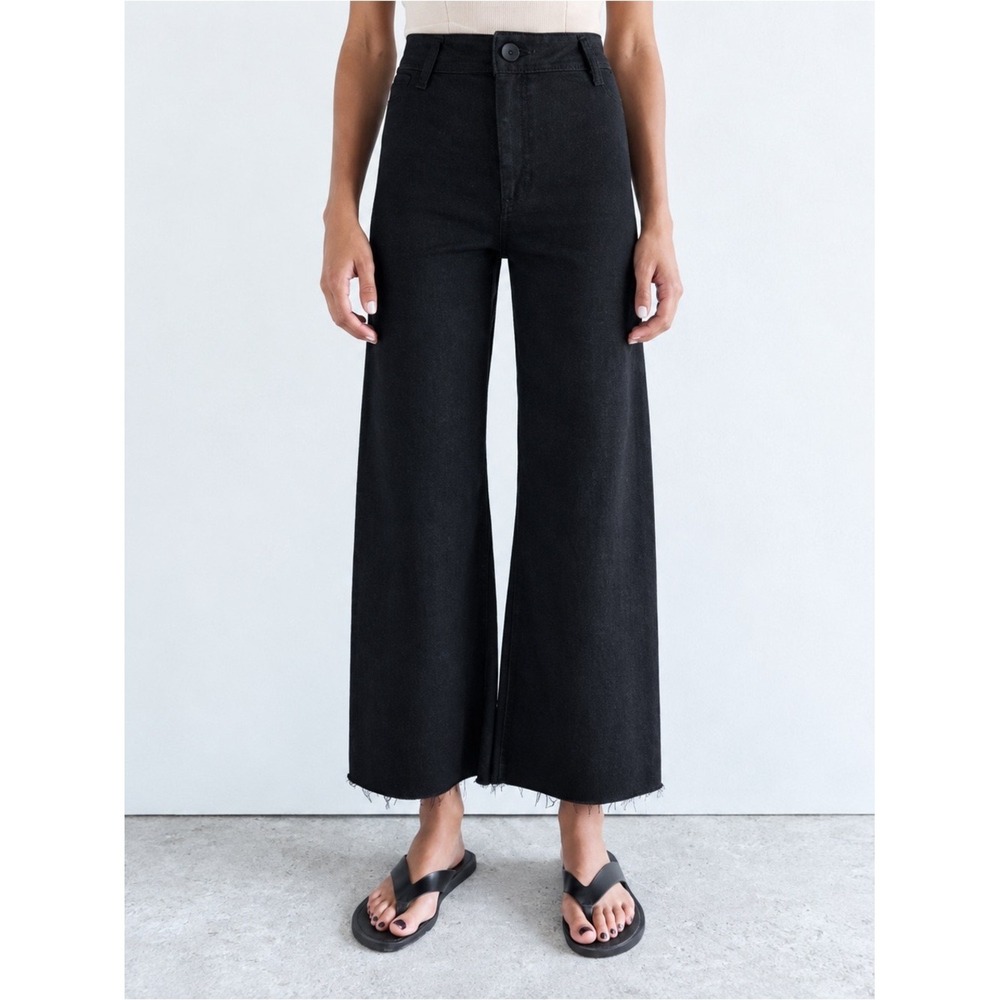 Zara The Marine Straight High Rise Black Raw Hem Jeans Size 8 8246/054/800